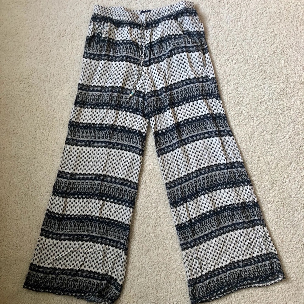 American Eagle striped patterned flowy pants